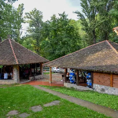 Poljoprivredno Turisticko Domacinstvo Deguric Appartamento